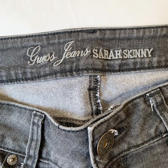 GUESS | Low Rise Black/Grey Skinny Jeans - Picture 5 of 7